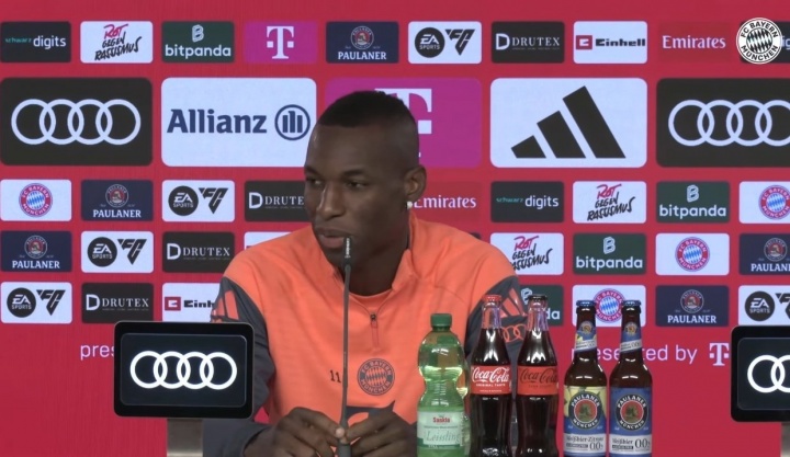 体面!杰克逊:赫内斯是传奇 我很尊重他,我只专注于帮球队赢球