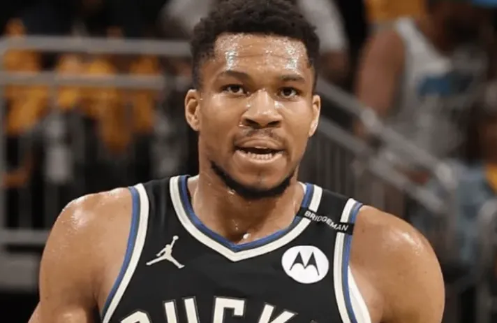 雷速官网-掘记：字母哥有点像24年受伤后的恩比德，动作谨慎&amp;amp;弯腰弓背